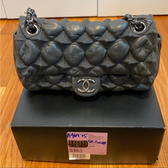 Chanel shoulder bag